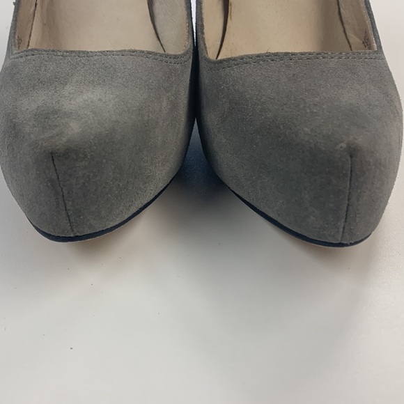 Ladies size 9 1/2 Grey and Black Michael Kors Leather heels - Picture 8 of 9